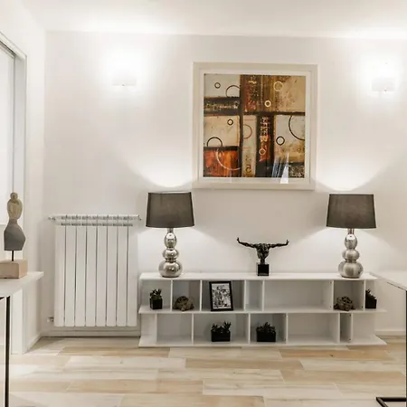 Apartment Heil 3 In *